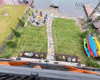 9 BR,34 Sleeps Skiing Lake Sauna Hottub Kayaks - 4