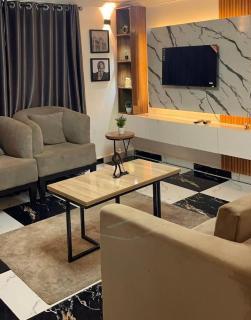 Castle luxury shortlet - 4