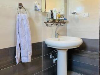 Elite Luxury apartment with pool - 3