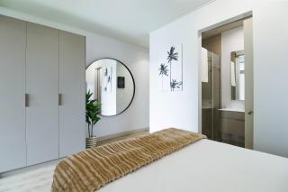 One Rosebank-Opulent Apartment - 5