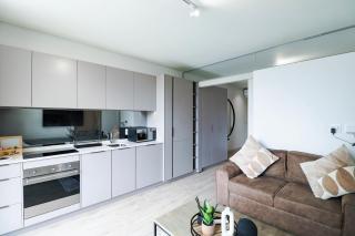 One Rosebank- Patimo Opulent Apartment - 7