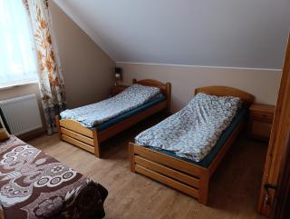 Domek nad stawem z balią i sauną - 8