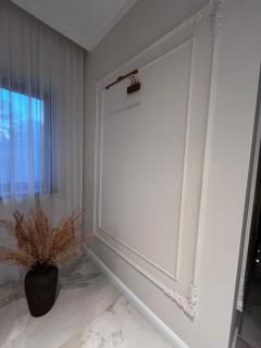 Nicholas Nest - 1