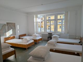 Black Forest Hostel - 8