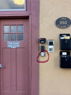 Entire Charming 3B1B in Federal Hill free parking - 9