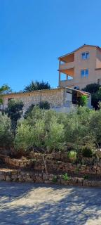 Apartments-Estate under the Paintbrush - 2