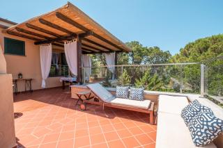 Villa La Torretta - Waterfront & Direct Beach Access - 1