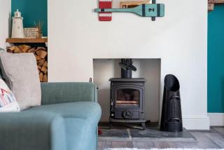 Gin O'Clock Mevagissey Level Walk to Harbour - 1