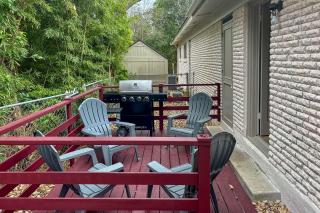 Walk to Campus Creekside Austin Duplex! - 7