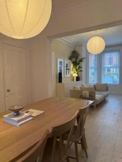 Spacious Victorian Group Retreat | Gated Parking - 5