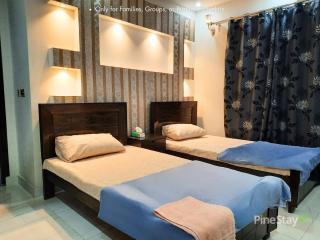 Pine Stay Premium 3 Bedroom Furnished Family Home - 1