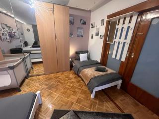 Grosses Apartment Aschaffenburg 4 Schlafzimmer für bis zu 11 Gäste AschaffApartment Mainaschaff - 5