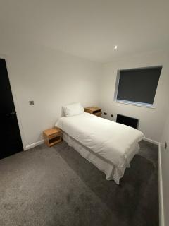 Large boutique home with Games room sleeps 10 free WiFi and parking - 2