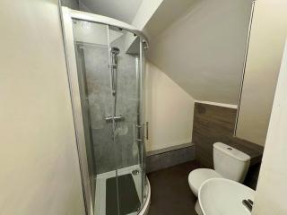Spacious Double Room Close to Derby City Centre - 2