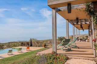 Estate of 3 cottages with ocean views and pool - 7