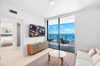 Luxury Bayfront Condo - Downtown Location - 2