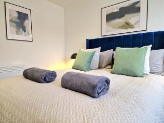 City Point Living plus Parking - 9