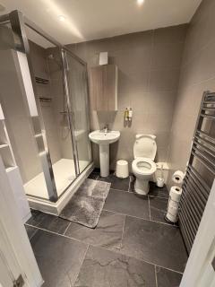 Lovely 2 bed Bedminster flat with parking - 6