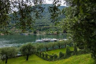 NIC Lake House - 4