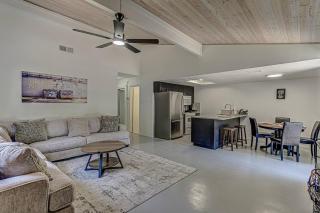 4 BDRM with POOL Prime Location on Lamar Mins to DT - 3