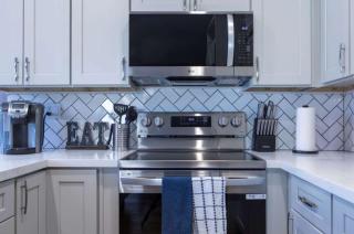 Cozy townhouse with community pool heart of Tempe near ASU - 3