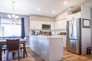 Cozy townhouse with community pool heart of Tempe near ASU - 2