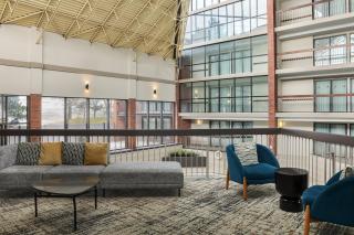 Holiday Inn Oakville Centre by IHG - 6