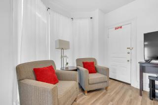 Detroit 3BR in Mexicantown | Sleeps 7 + WiFi - 6