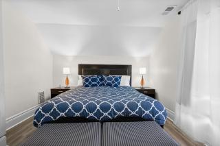 Mexicantown Detroit 2BR | Sleeps 7 + WiFi - 8