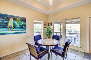 1 Mi to Beach! Waterfront Corpus Christi Getaway - 4