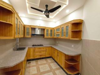 Comfortable inn Guest House - 5