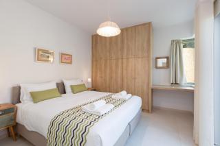 Nature Retreat Green Oasis Villa with Private Pool & Rooftop Hot Tub - 4