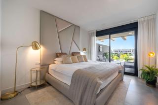 The Golden Oasis Penthouse - 9