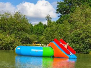 Mobil-home spacieux avec terrasse pour 6 personnes - API-1-52-985 - Bayas - 3