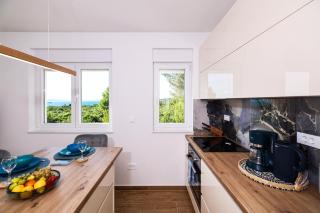 ELA Apartment mit Blick auf die Herzinsel in Turanj - 4
