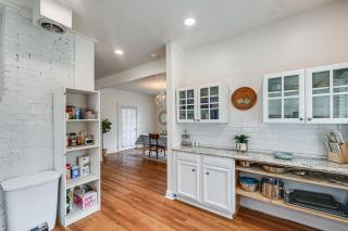 Walk to Everything! Historic Billings Home with Deck - 2