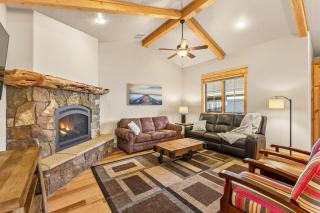 Ballymccall - Downtown Greystone by lake with air conditioning - 8