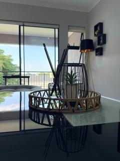 Sandton Grand 2-Bed at Middle 3 - 8