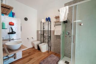 HOST4U - Casa Carlo, Brescia Città con Giardino e Parcheggio Privato - 6
