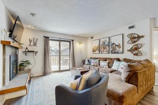 Cozy Mountain Base Retreat - 1