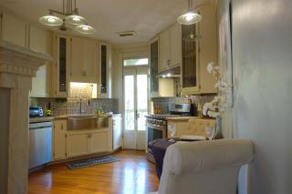 The Lotus Manor Downtown - 3