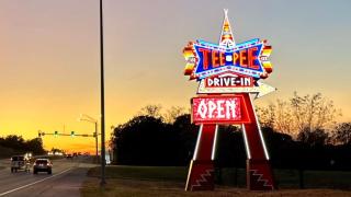 Teepee Drive-In Spartan Camper on Route 66 - 0