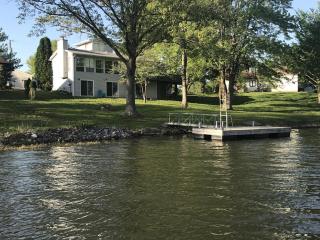 Waterfront 3BR Loft w Dock on Lake of Egypt - 5