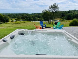 Scenic 2BR A-Frame w Hot Tub & Views - 9