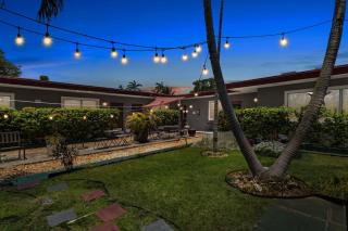 Pet-Friendly 1BR Studio w/ Parking & BBQ, Hollywood - 5