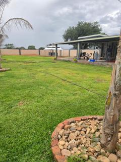 KGADITSE ROAD LODGE - Moletlane - 4