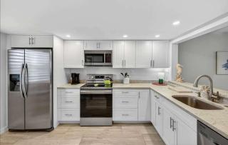 Loggerhead 363- Gorgeous Oceanfront Residence - 1
