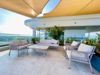 Evoque Executive Suite - 8