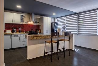 Del Valle Getaway Workspace and Secure Parking - 4