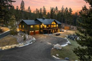 Luxe Mtn Retreat Near Flathead Lake & Glacier Park - 2